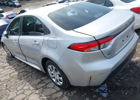 2024 Toyota Corolla Le z USA, uszkodzony, nr VIN 5YFB4MDE8RP170720